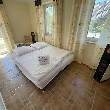 Daire Ferienwohnung Krakow Am See *